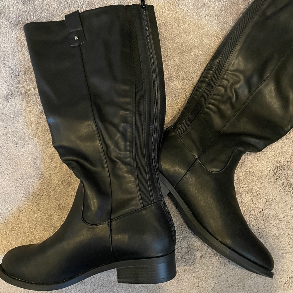 Torrid Black Knee High Wide Calf Boots Size 9